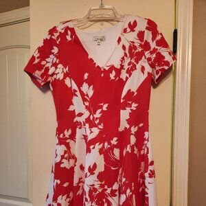 RED & WHITE FLORAL SPLASH SUMMER DRESS Signature by Robbie Bee